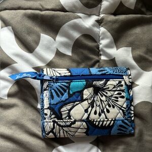 Vera Bradley womens wallet